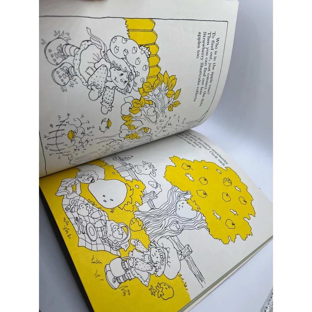 Strawberry Shortcake's Make-And-Do 1980 Activity Crafting Coloring Book Unused